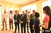 Delegation from Caen Memorial Museum visits and works with Dien Bien Phu Victory Museum